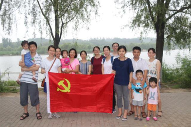 20180710153120537145002013.jpg web3-地表综合党支部共贺华诞新闻稿-180710580.jpg