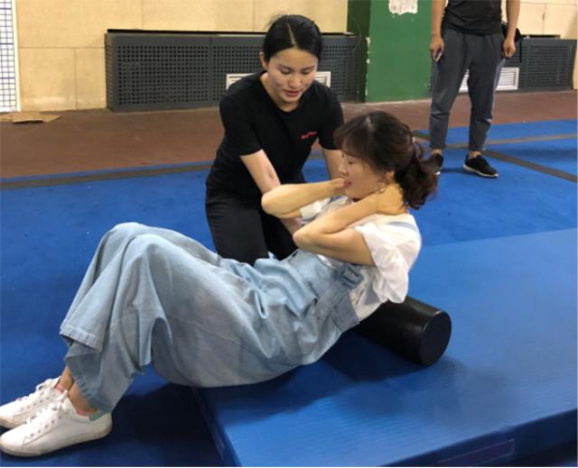 3-博彩网址
工会顺利举办健康系列活动20180711318.jpg